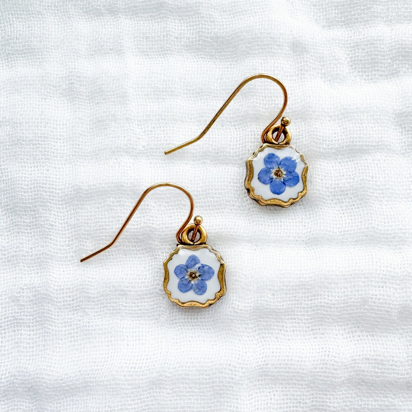 Céleste Forget-Me-Not Pressed Flower Drop Earrings | Gold