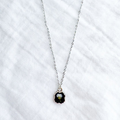 Céline Mini Frame Pressed Flower Necklace | Silver