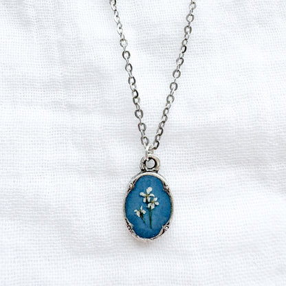 Chantelle Mini Ornate Pressed Flower Necklace | Silver
