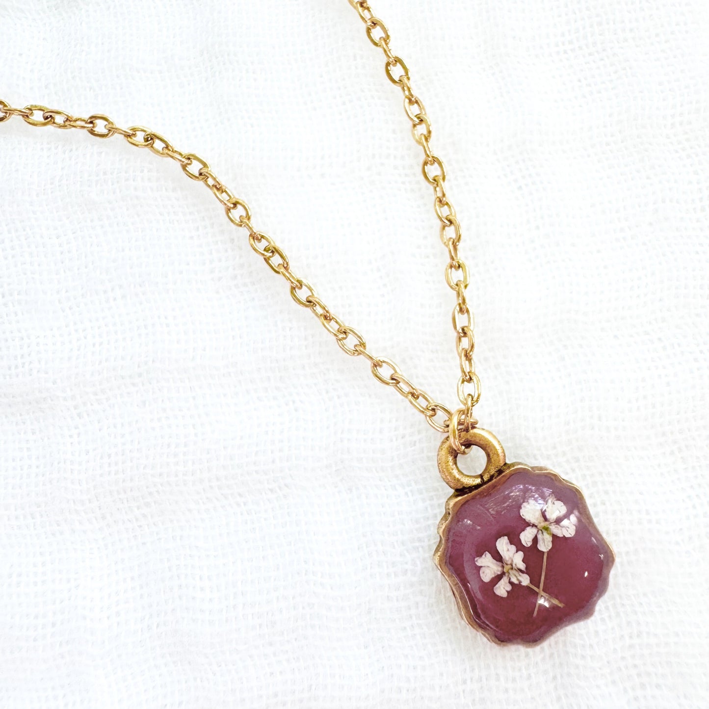 Charlotte Mini Frame Pressed Flower Necklace | Gold