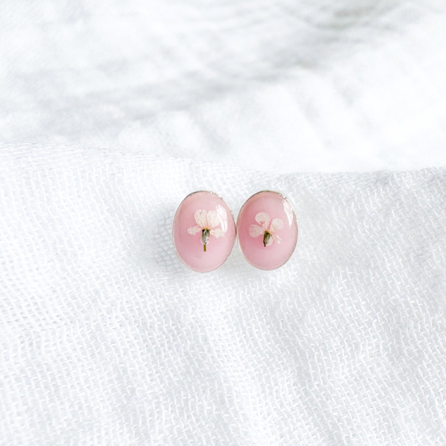 Chelsea Pressed Flower Oval Earrings | Silver