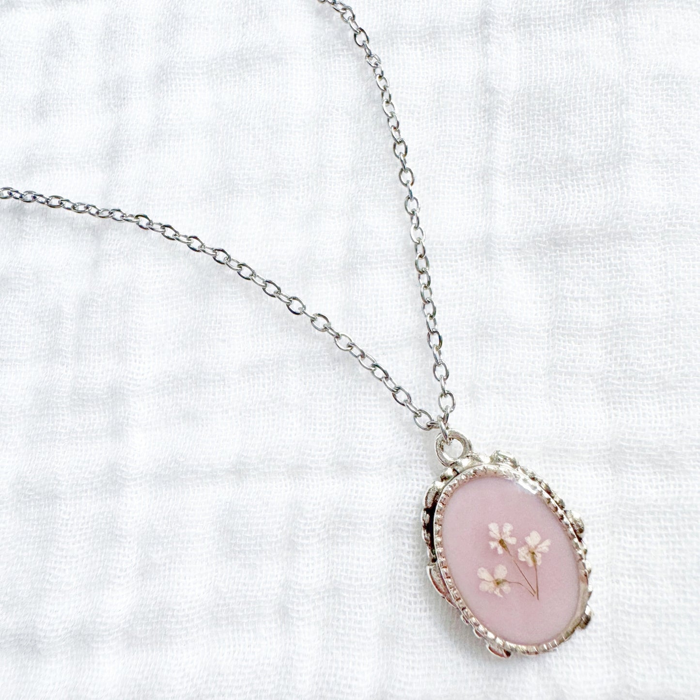 Christine Ornate Pressed Flower Necklace | Silver