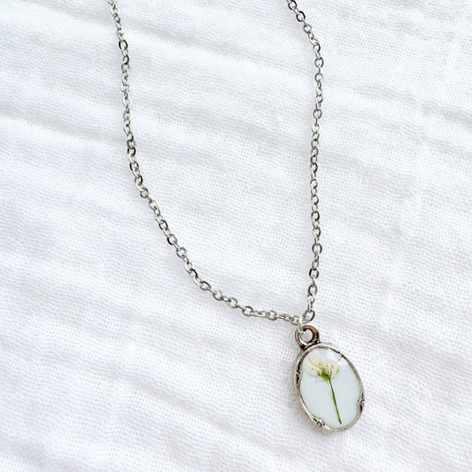 *Custom* Isla Mini Ornate Pressed Flower Necklace | Silver