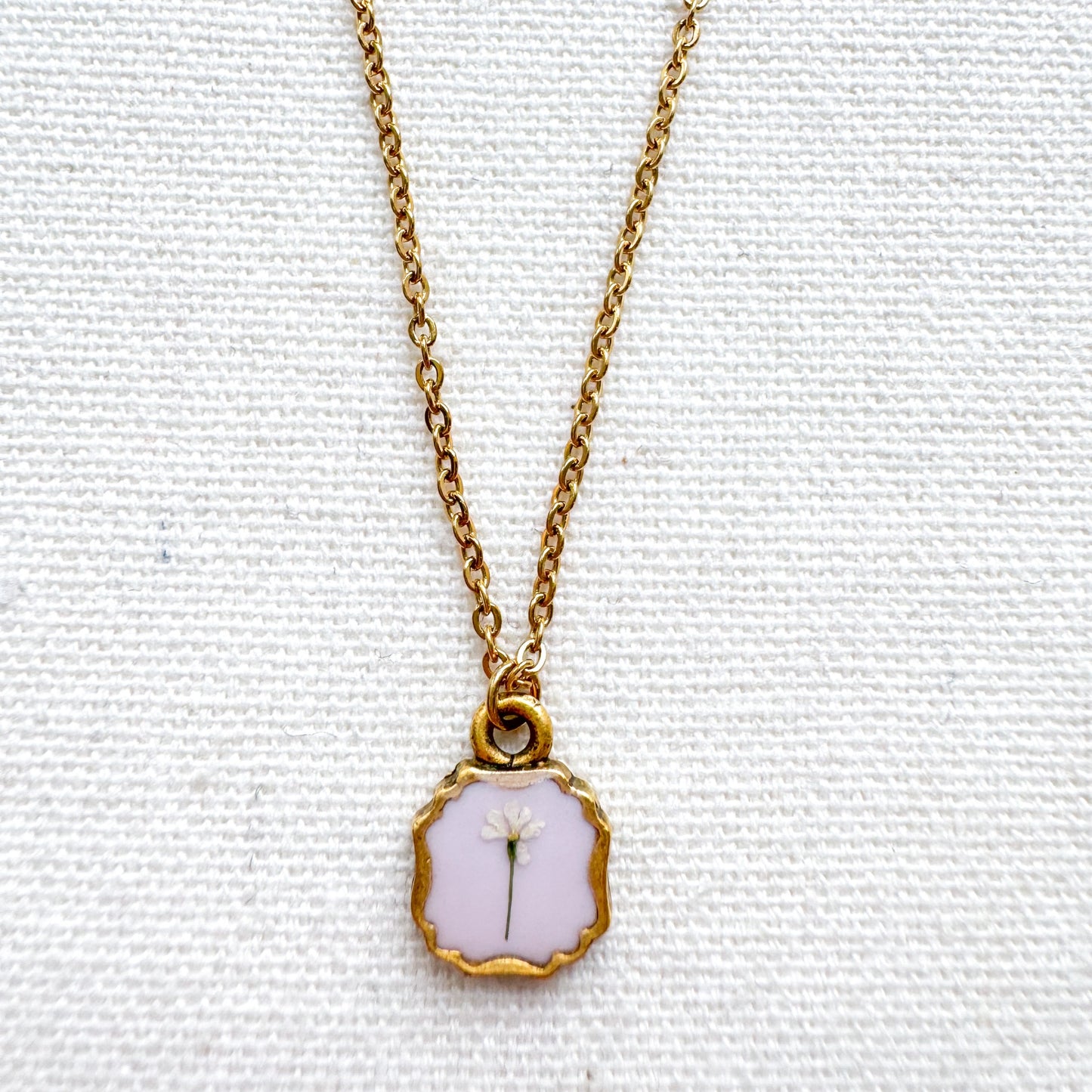 Clara Pressed Flower Necklace | Gold