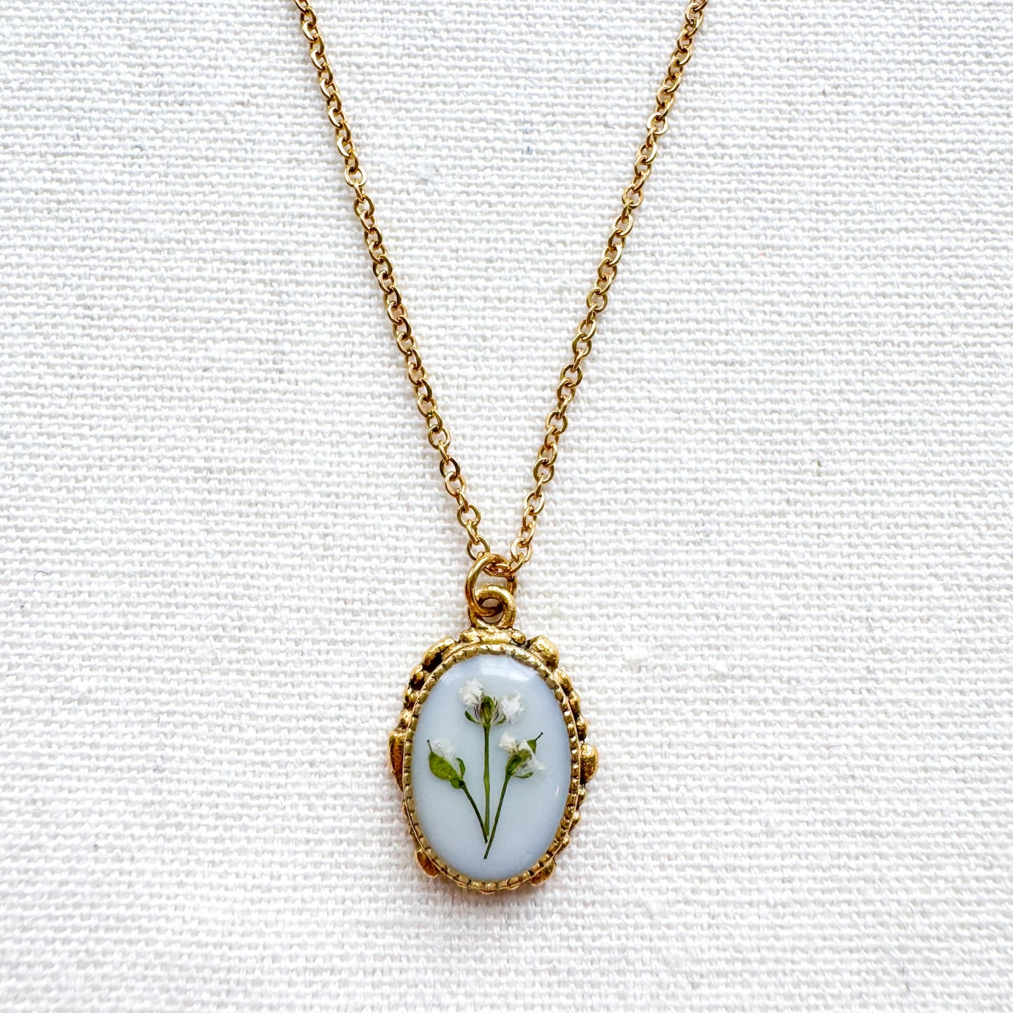 Dorothy Ornate Pressed Flower Necklace | Gold