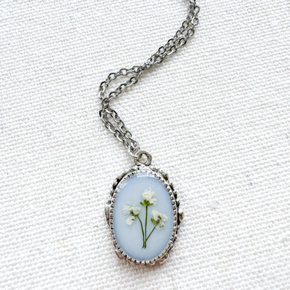 Dorothy Ornate Pressed Flower Necklace | Silver