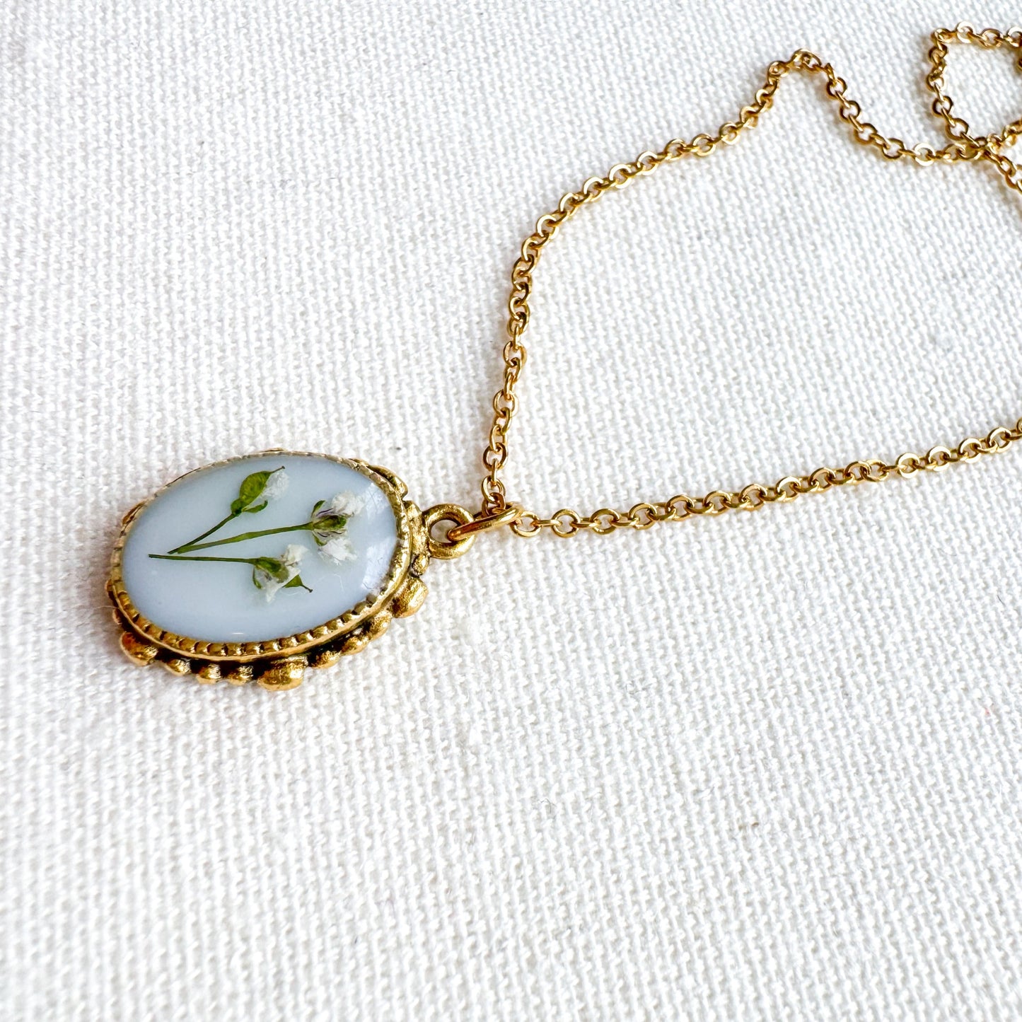 Dorothy Ornate Pressed Flower Necklace | Gold