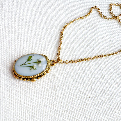 Dorothy Ornate Pressed Flower Necklace | Gold