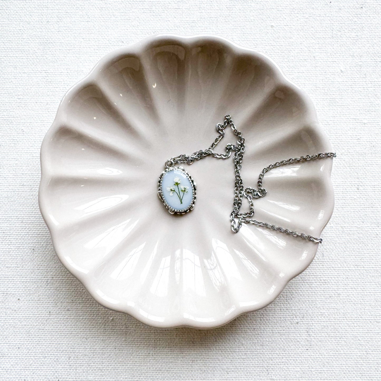Dorothy Ornate Pressed Flower Necklace | Silver