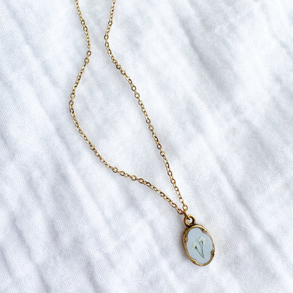 Dorothy Mini Ornate Pressed Flower Necklace | Gold