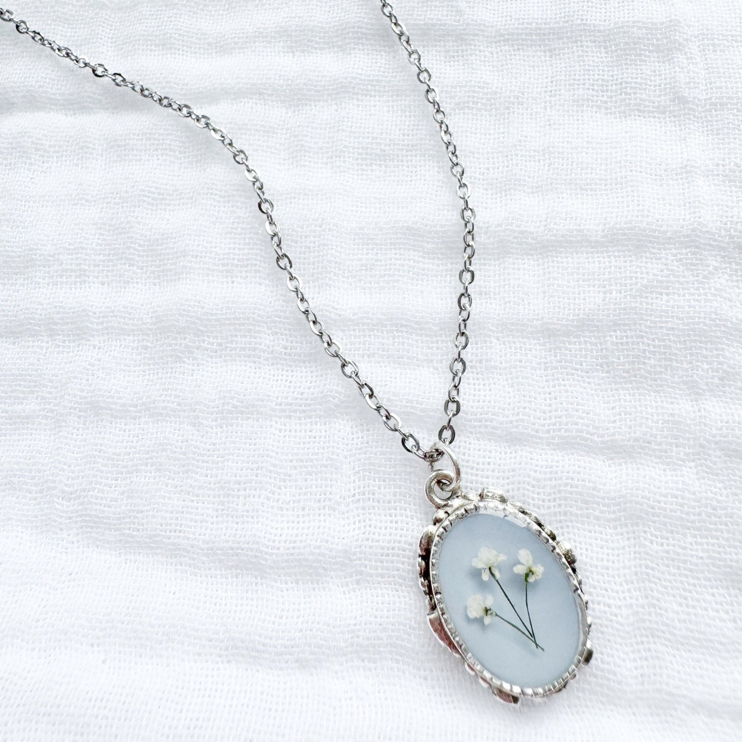Dorothy Ornate Pressed Flower Necklace | Silver