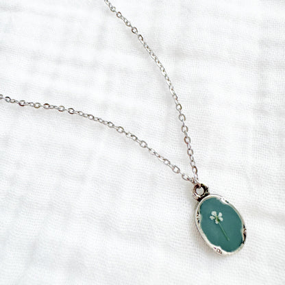Elinor Mini Ornate Pressed Flower Necklace | Silver