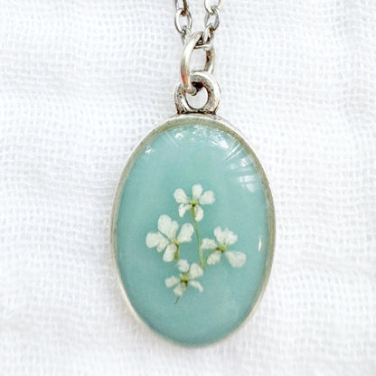 Elizabeth Classic Oval Pressed Flower Necklace | Silver