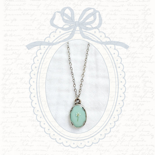 Lizzy Mini Ornate Pressed Flower Necklace | Silver