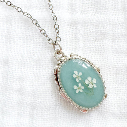 Elizabeth Ornate Pressed Flower Necklace | Silver