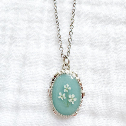 Elizabeth Ornate Pressed Flower Necklace | Silver