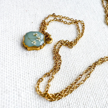 Eloise Pressed Flower Necklace | Gold