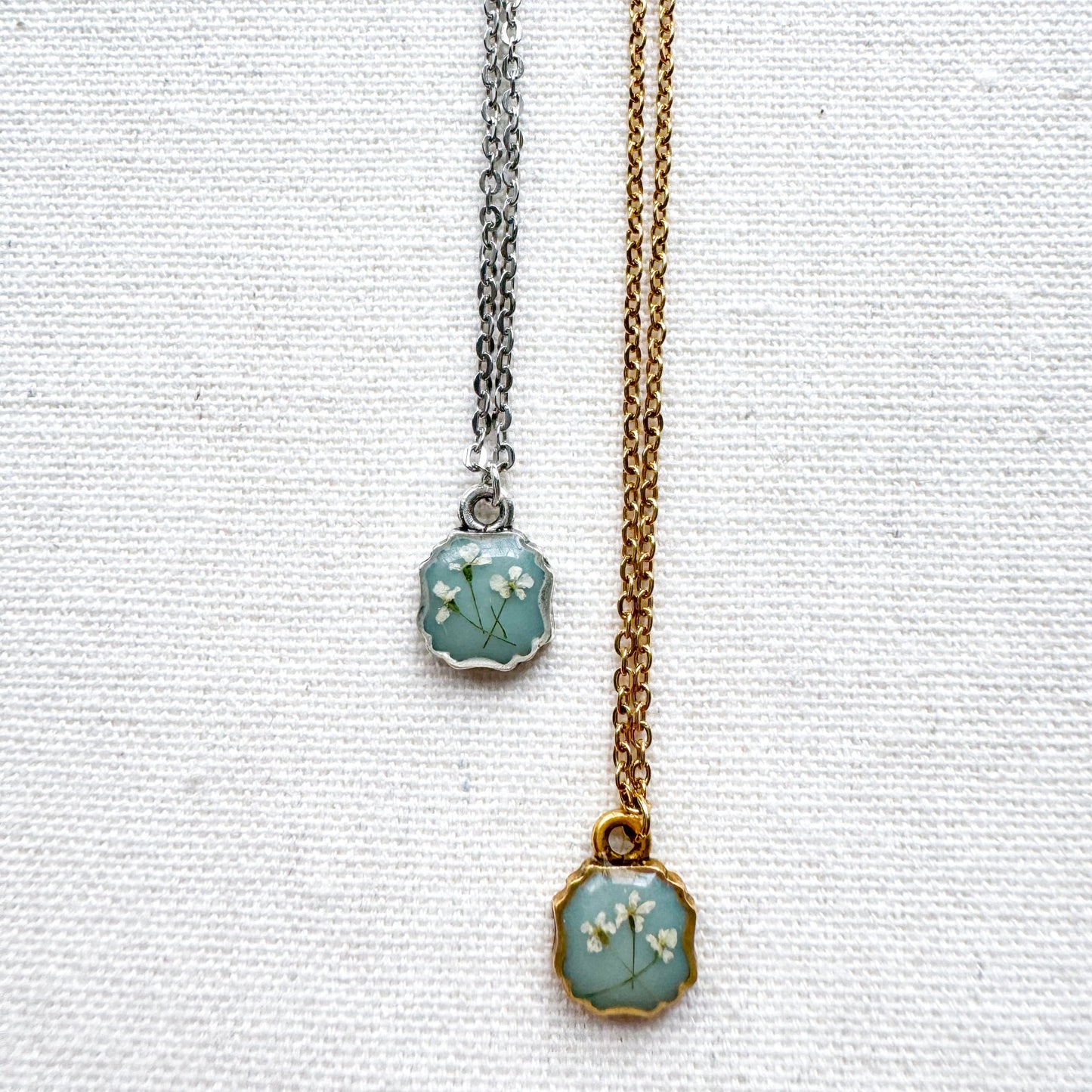 Eloise Pressed Flower Necklace | Gold