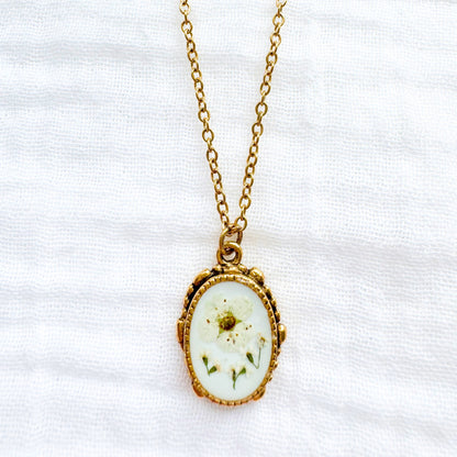 Elsa Ornate Pressed Flower Necklace | Gold