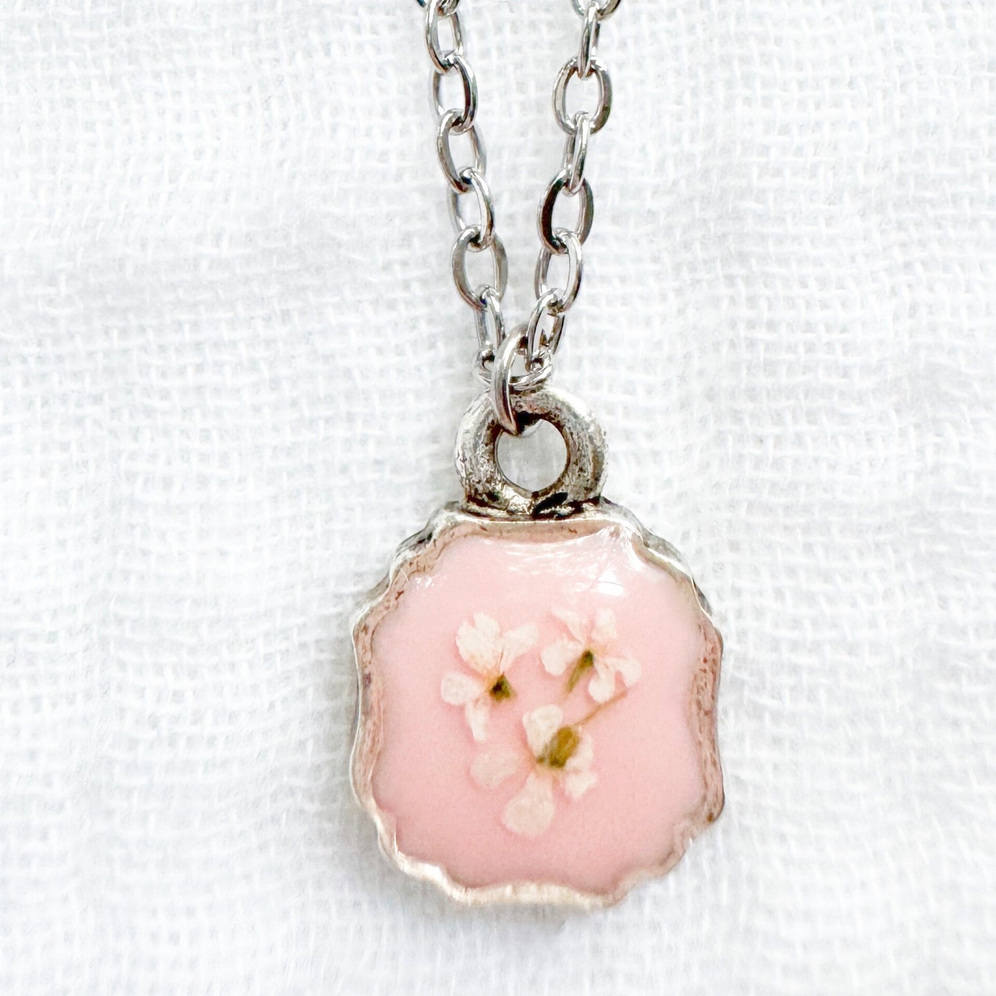 Emma Mini Frame Pressed Flower Necklace | Silver