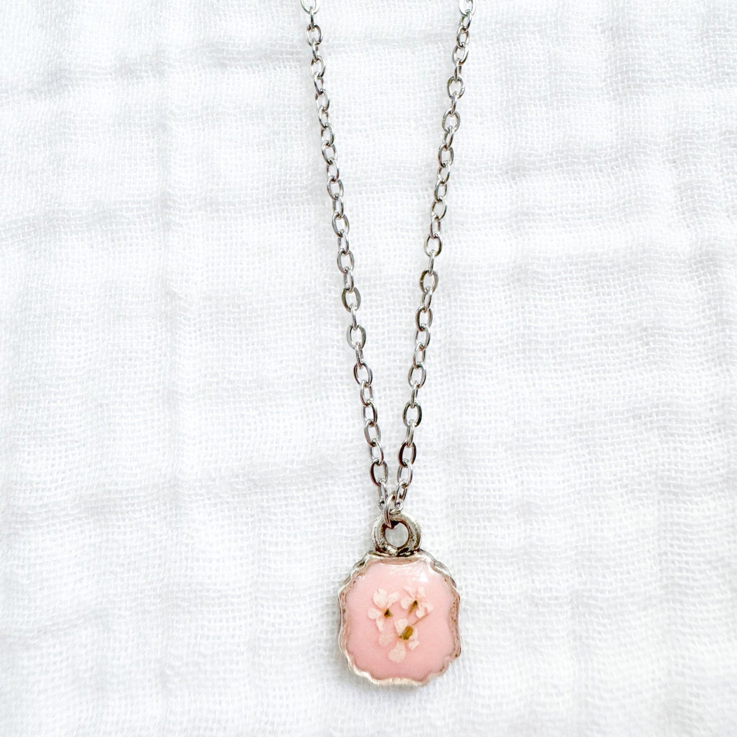 Emma Mini Frame Pressed Flower Necklace | Silver