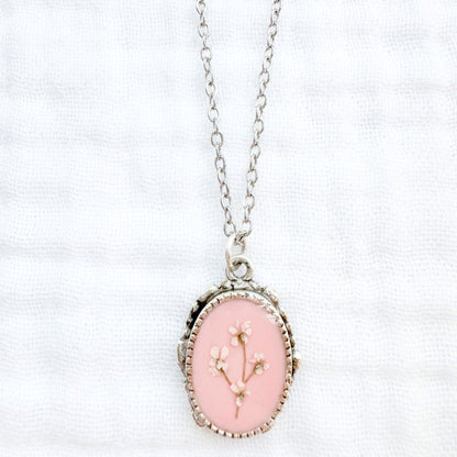 Emma Ornate Pressed Flower Necklace | Silver