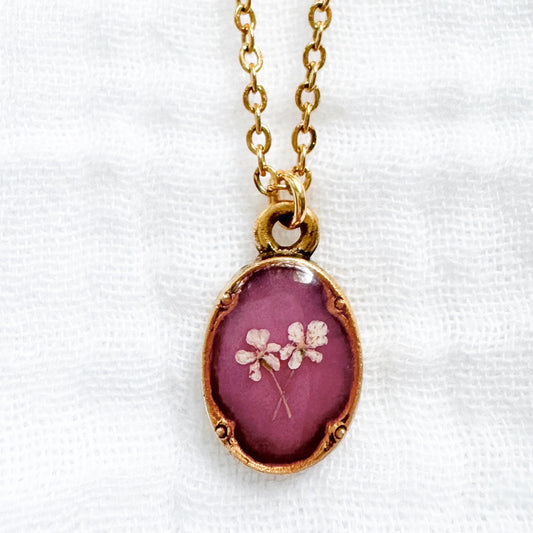 Enid Mini Ornate Pressed Flower Necklace | Gold