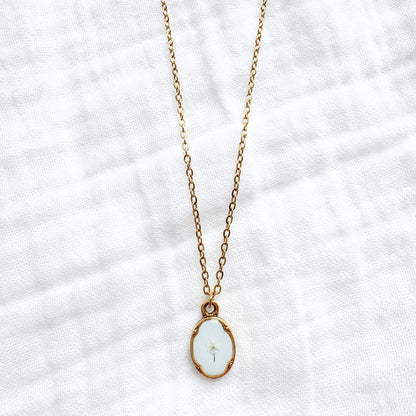 Erica Mini Ornate Pressed Flower Necklace | Gold