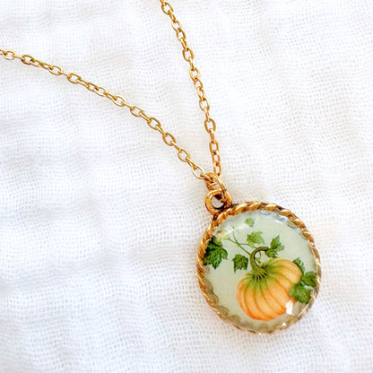 Pumpkin Green Pendant Necklace | Gold