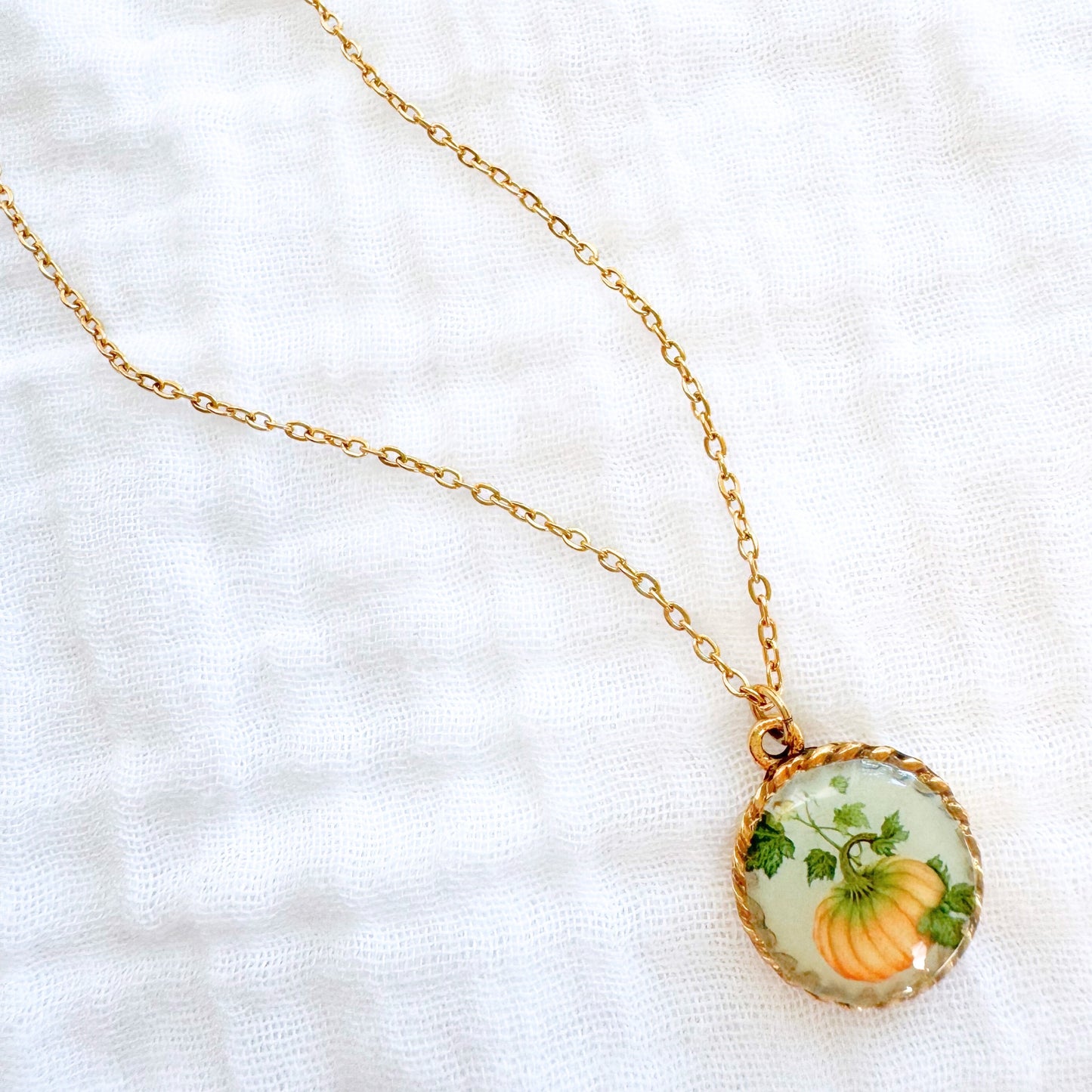 Pumpkin Green Pendant Necklace | Gold
