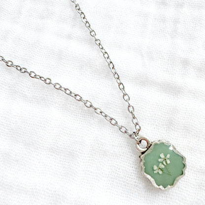 Gwen Mini Ornate Pressed Flower Necklace | Silver
