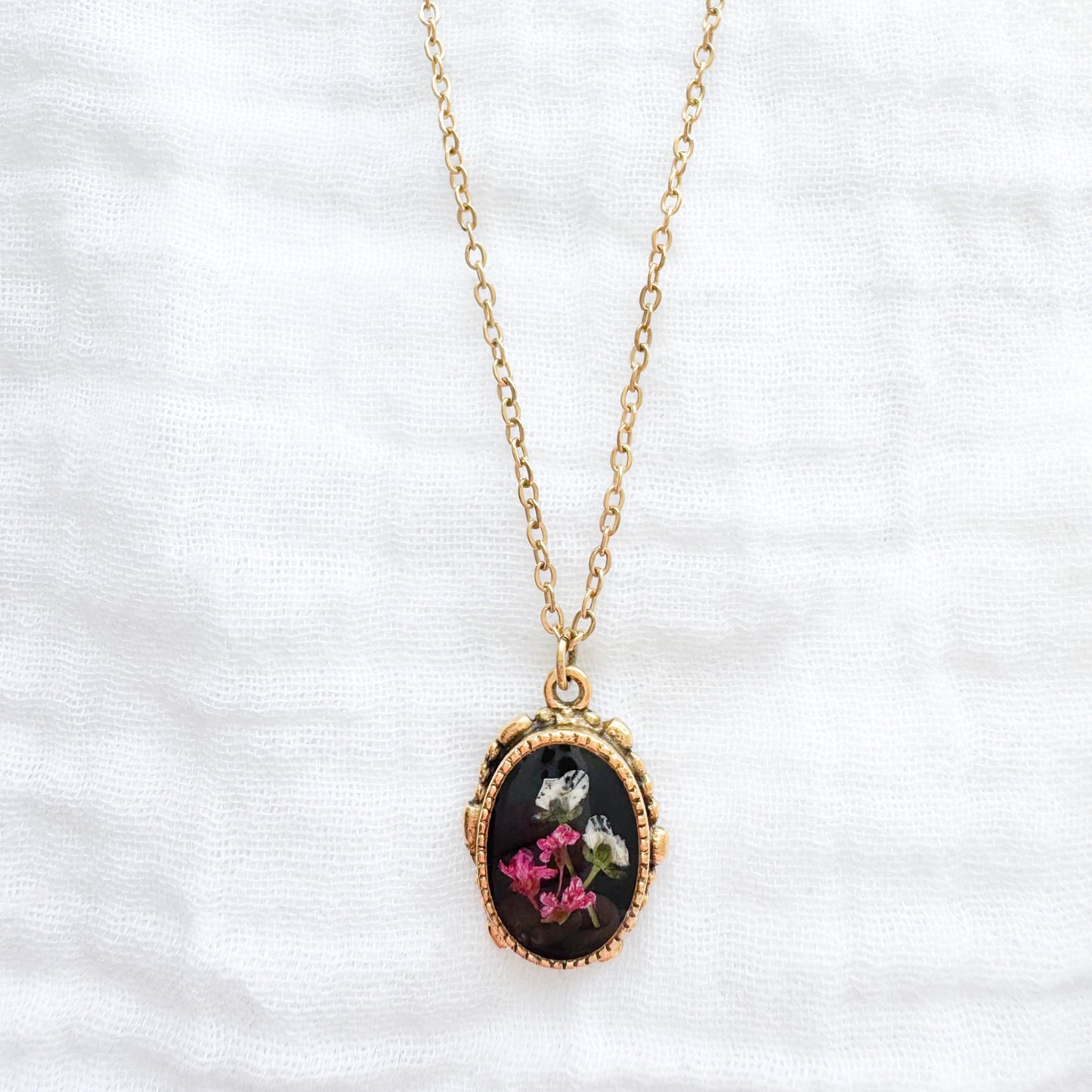 Flora Ornate Pressed Flower Necklace | Gold