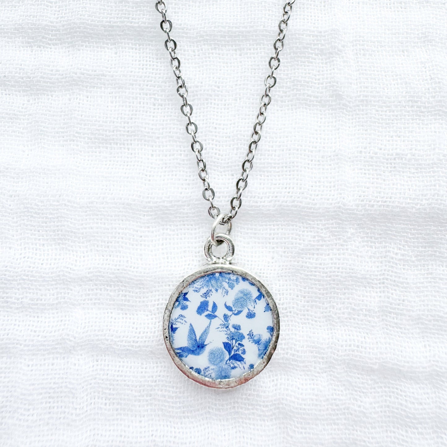 Toile d'oiseaux Coin Necklace | Silver