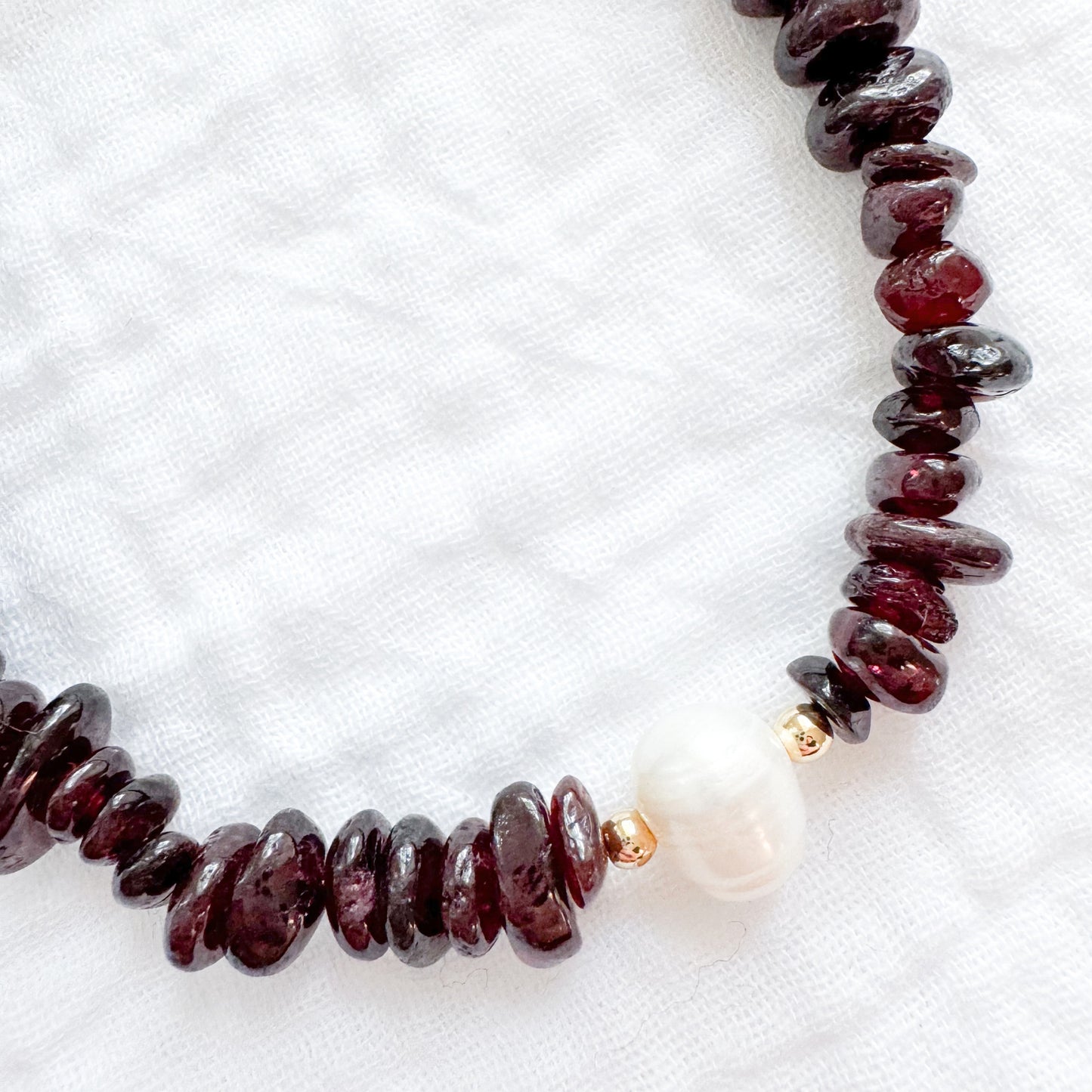 Garnet Pearl Bracelet | Gold
