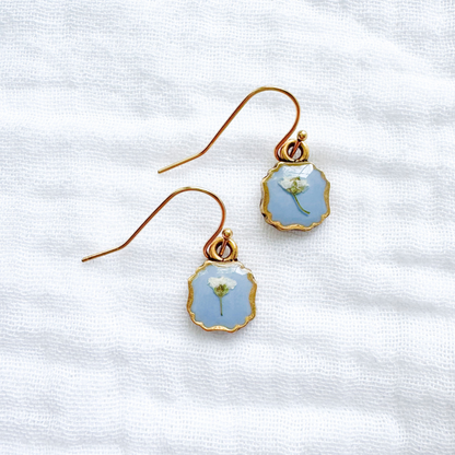 Geneviève Pressed Flower Drop Earrings | Gold