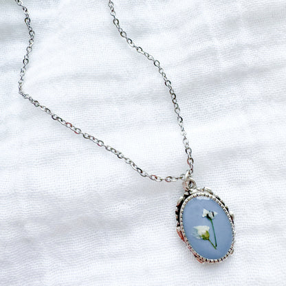 Geneviève Ornate Pressed Flower Necklace | Silver