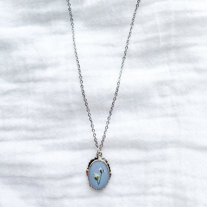 Geneviève Ornate Pressed Flower Necklace | Silver