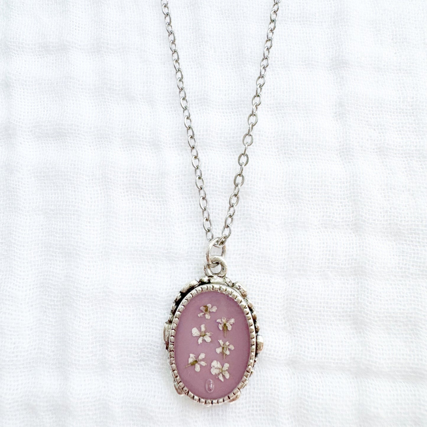 *Slightly Imperfect* Georgiana Ornate Pressed Flower Necklace | Silver