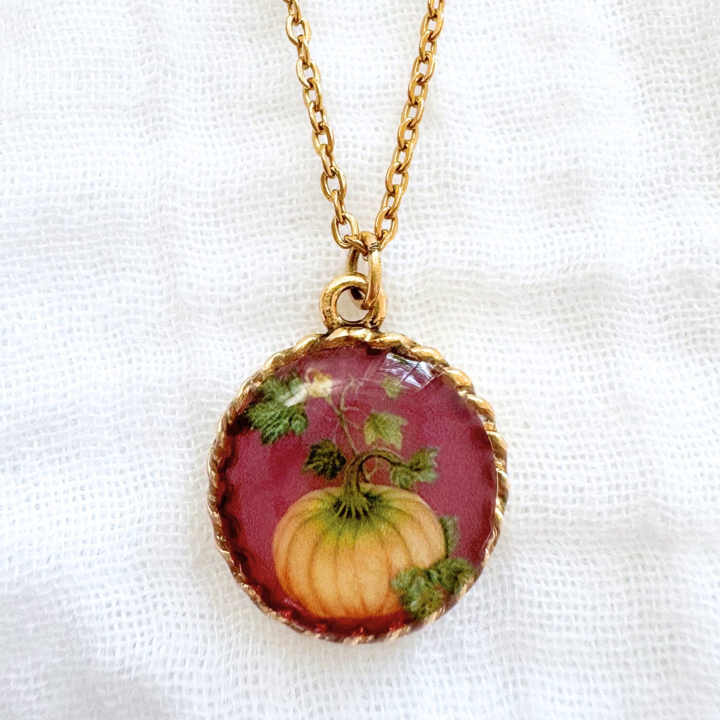 Pumpkin Burgundy Pendant Necklace | Gold