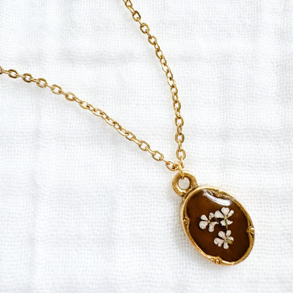 Gretel Mini Ornate Pressed Flower Necklace | Gold