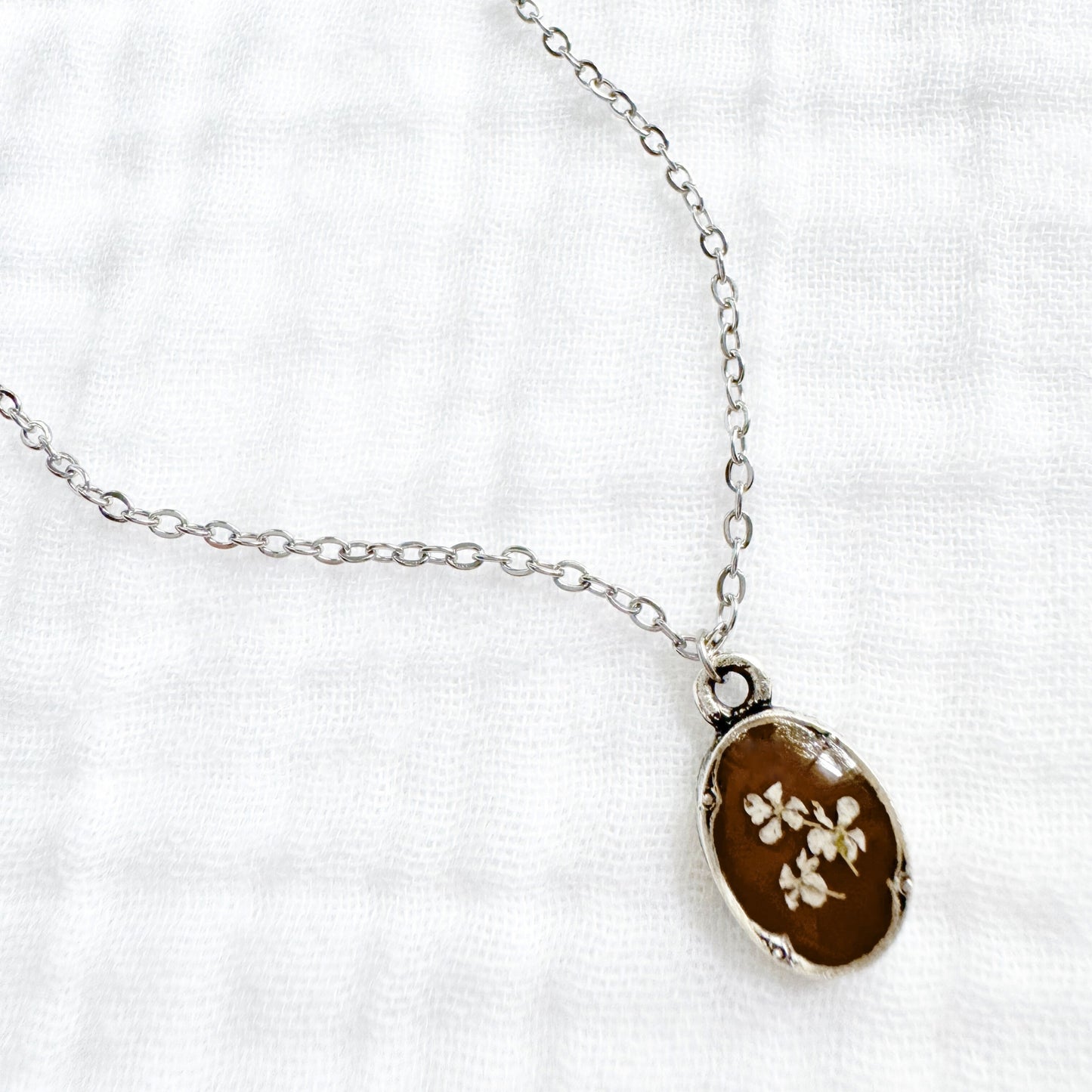Gretel Mini Ornate Pressed Flower Necklace | Silver
