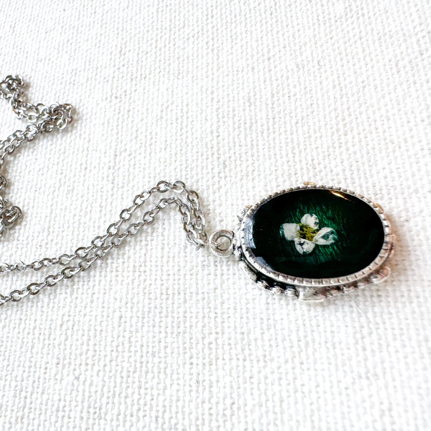 Gwendolyn Pressed Flower Necklace | Silver
