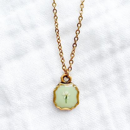 Heather Mini Frame Pressed Flower Necklace | Gold