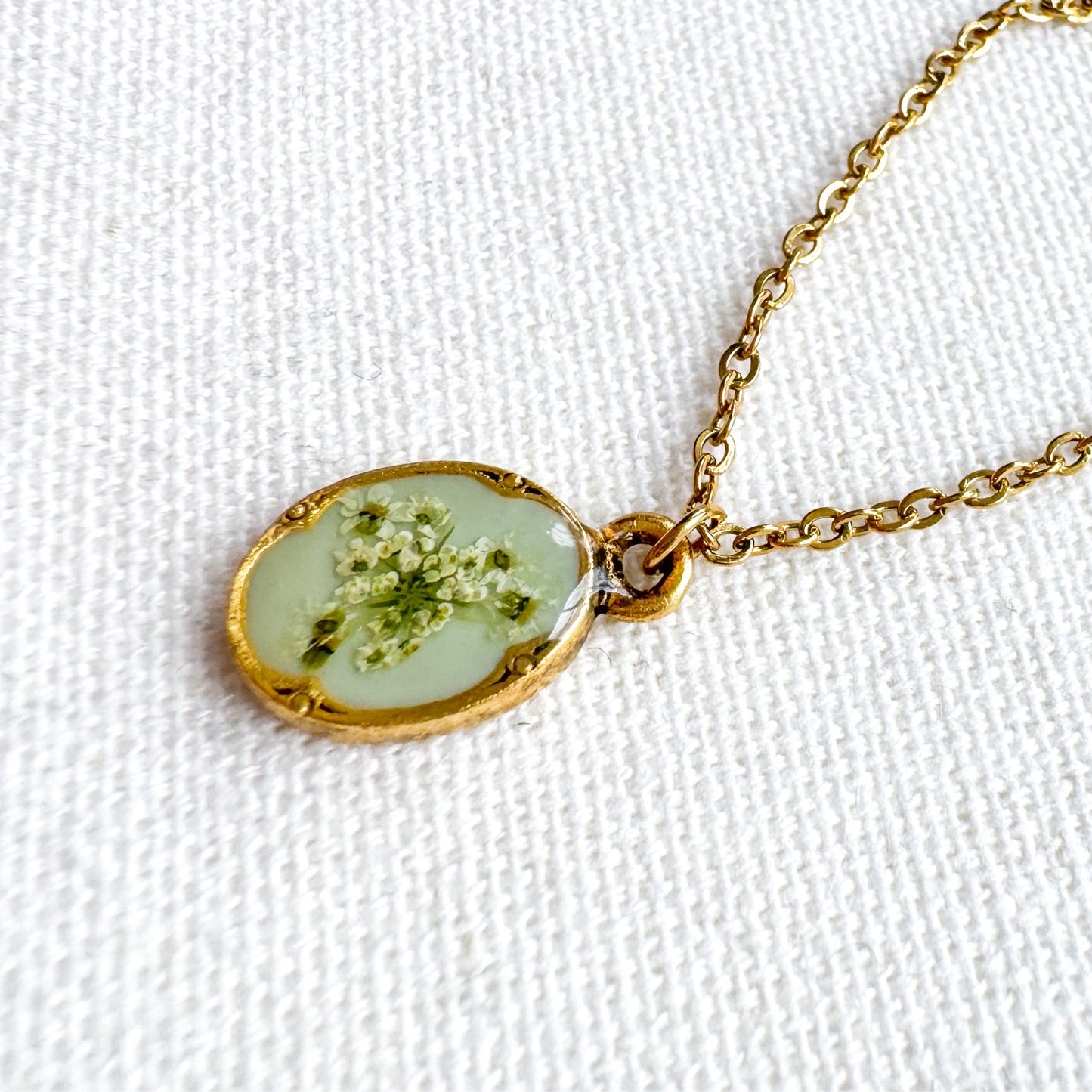 Heidi Pressed Flower Necklace | Gold