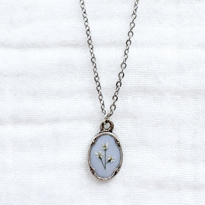Hollee Mini Ornate Pressed Flower Necklace | Silver