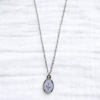 Hollee Mini Ornate Pressed Flower Necklace | Silver