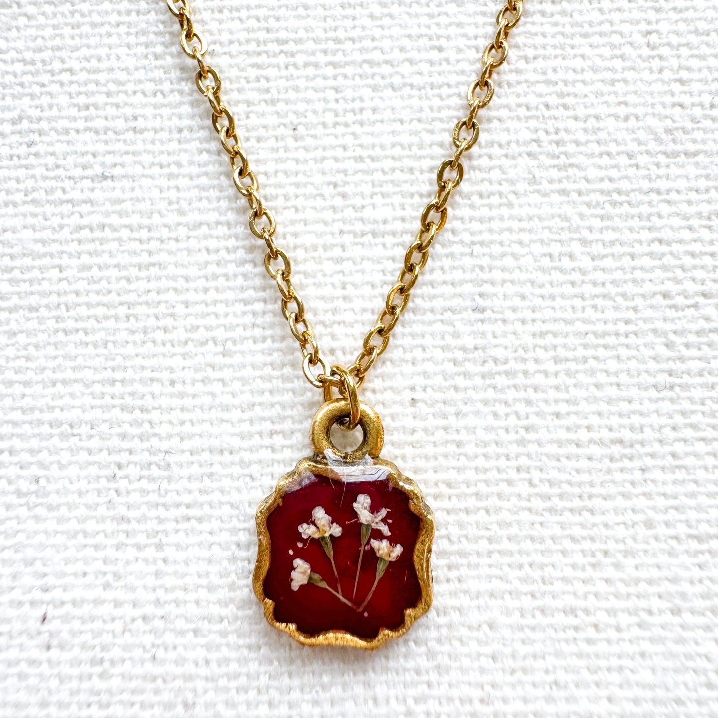 Holly Pressed Flower Necklace | Gold