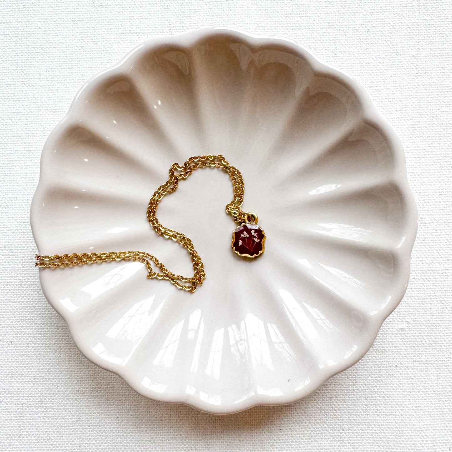Holly Pressed Flower Necklace | Gold