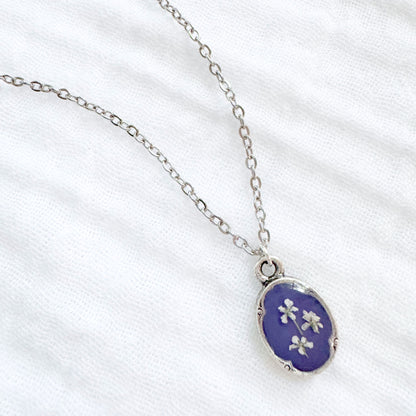 Iris Mini Ornate Pressed Flower Necklace | Silver