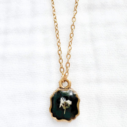 Ivy Mini Frame Pressed Flower Necklace | Gold